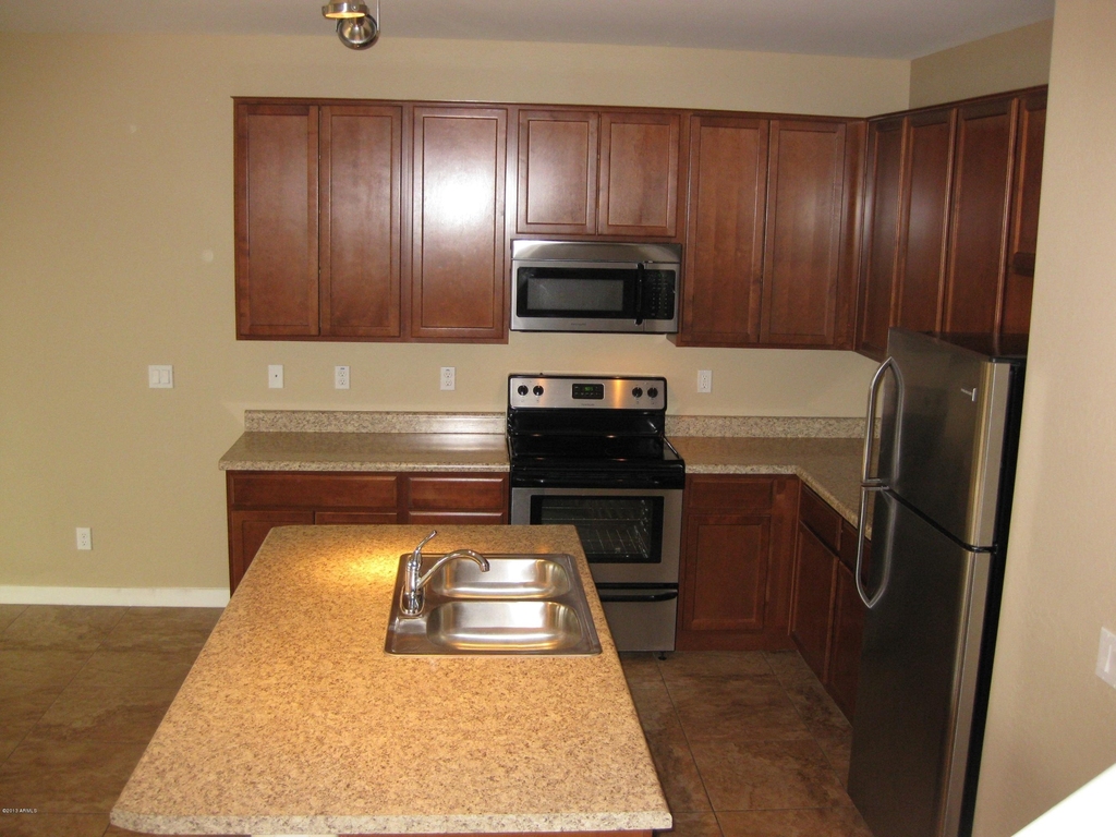 1147 E Cedar Street - Photo 3