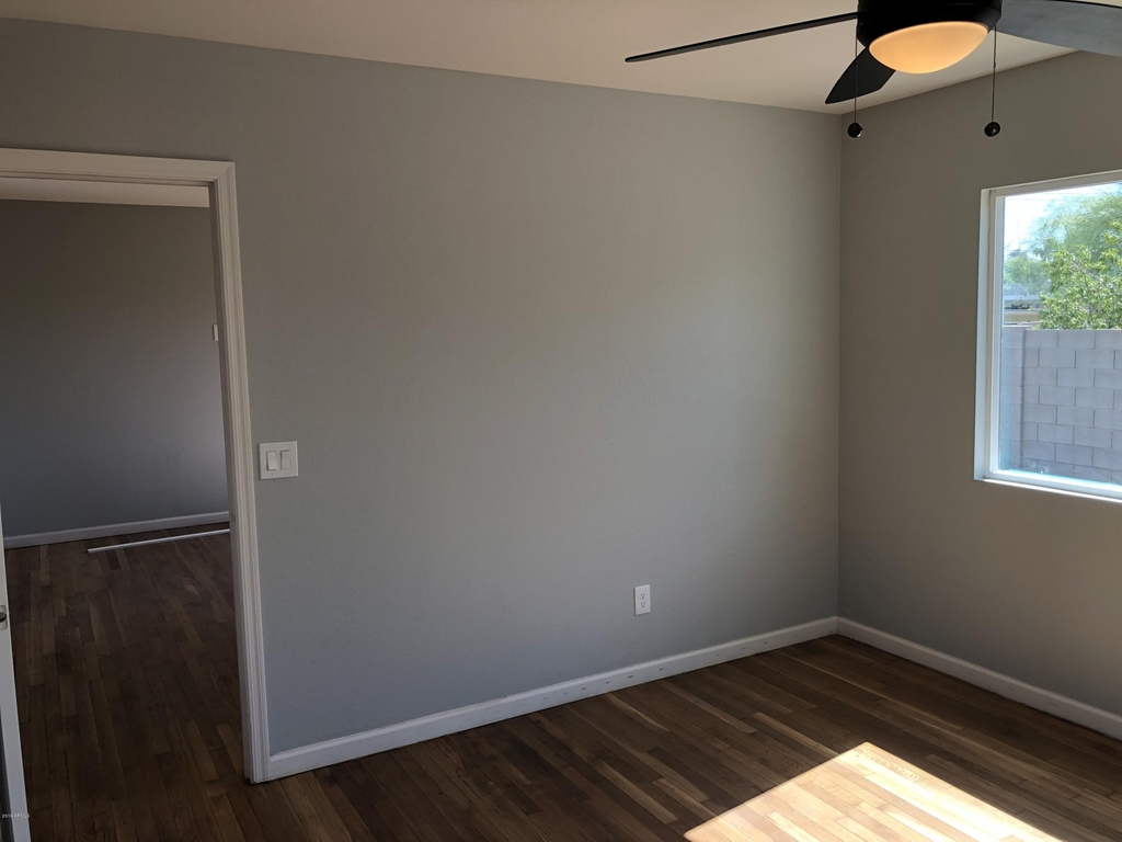 725 E Moreland Street - Photo 19