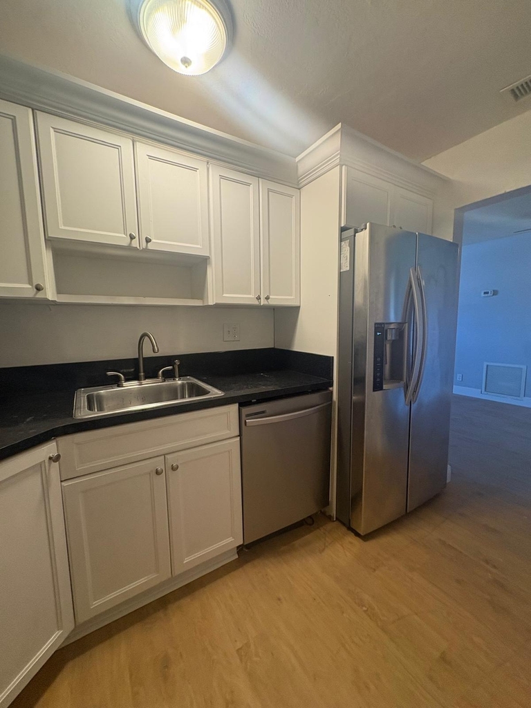 5861 Nw 16th Place - Photo 3