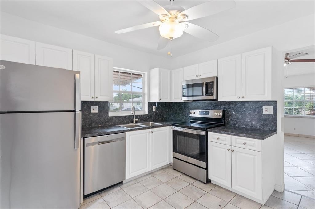 242 Neptune Avenue - Photo 4