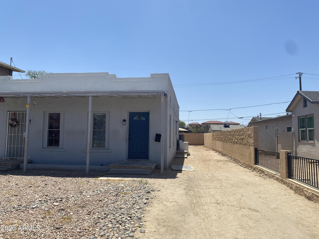 1513 W Taylor Street - Photo 1