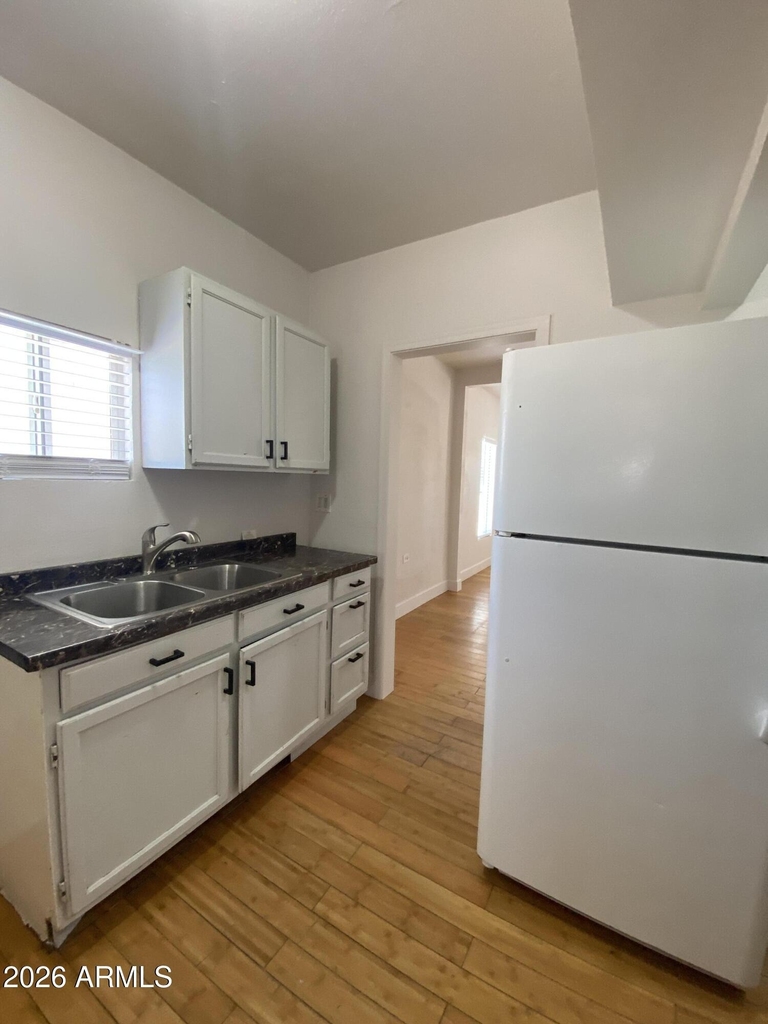 1513 W Taylor Street - Photo 4
