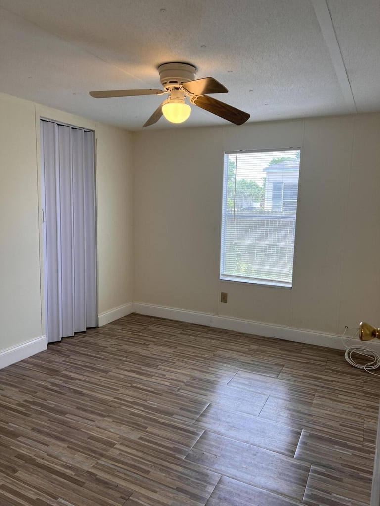 10629 S 228th Lane - Photo 11