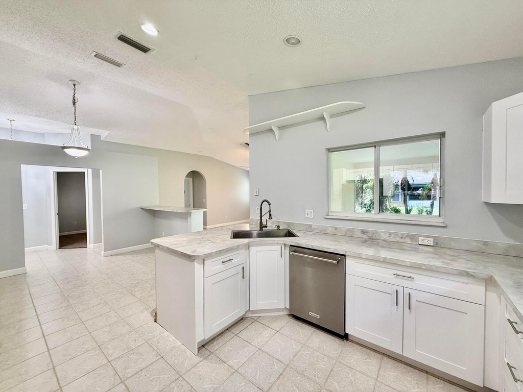 5707 Silver Oak Drive - Photo 17