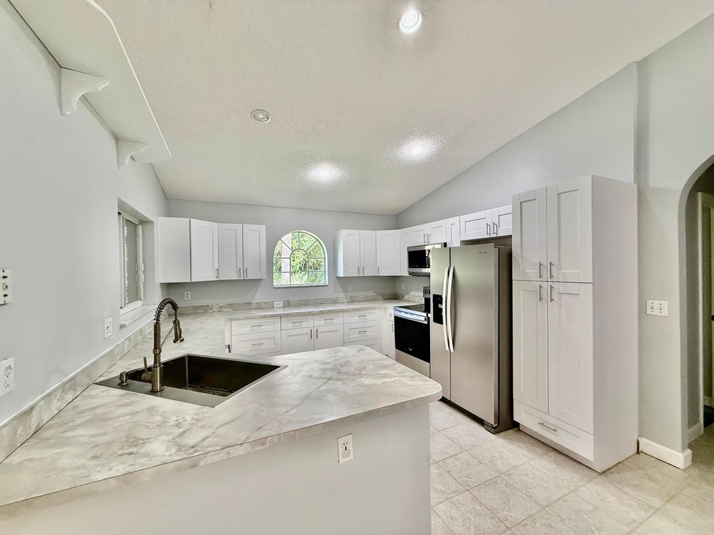 5707 Silver Oak Drive - Photo 13