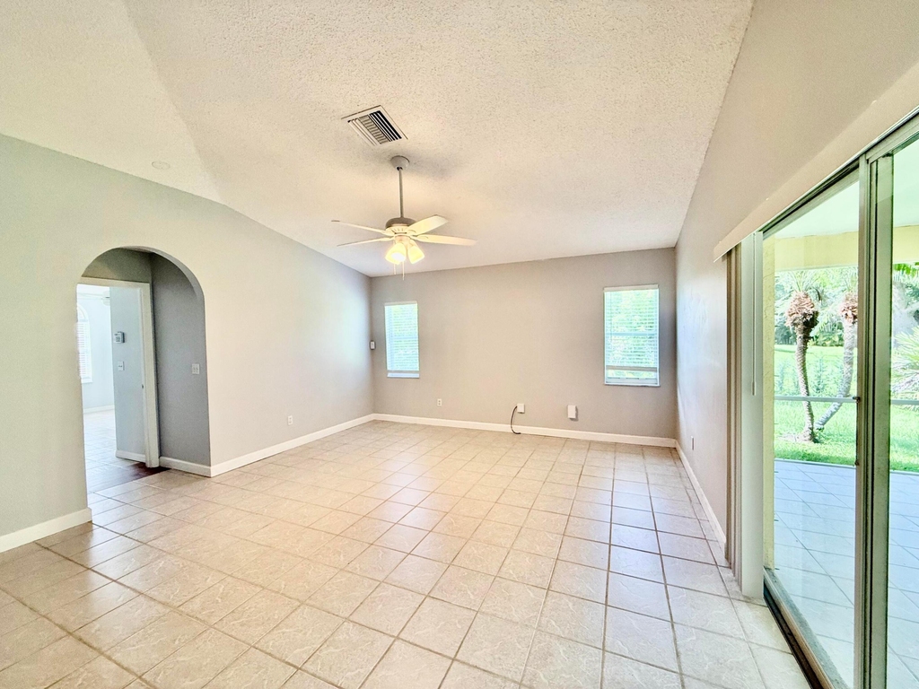 5707 Silver Oak Drive - Photo 8