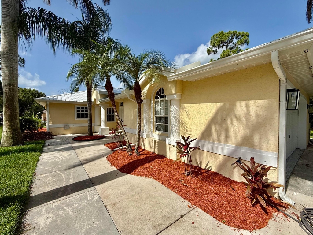 5707 Silver Oak Drive - Photo 1