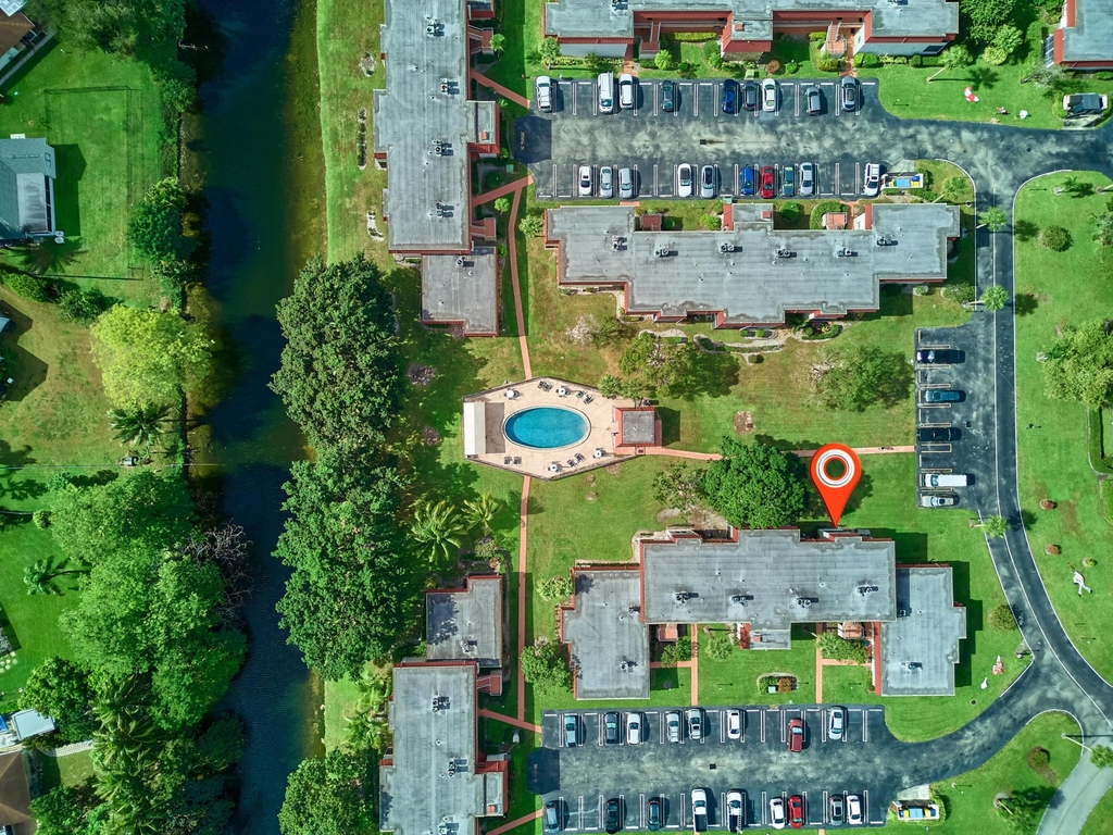 12021 W Greenway Drive - Photo 6