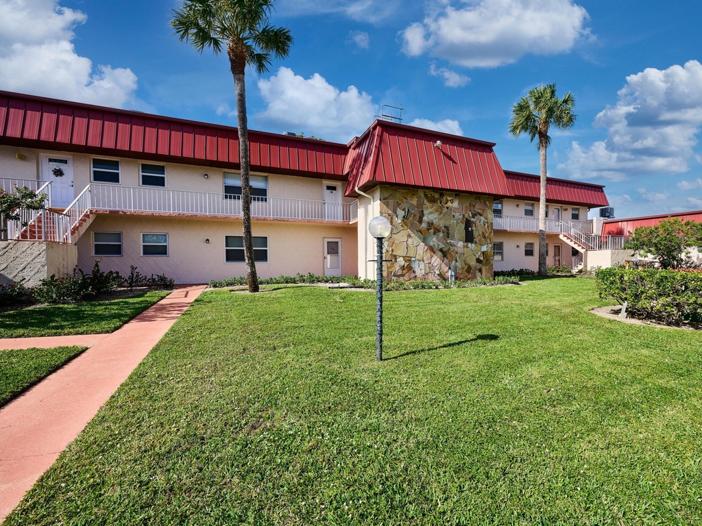 12021 W Greenway Drive - Photo 46
