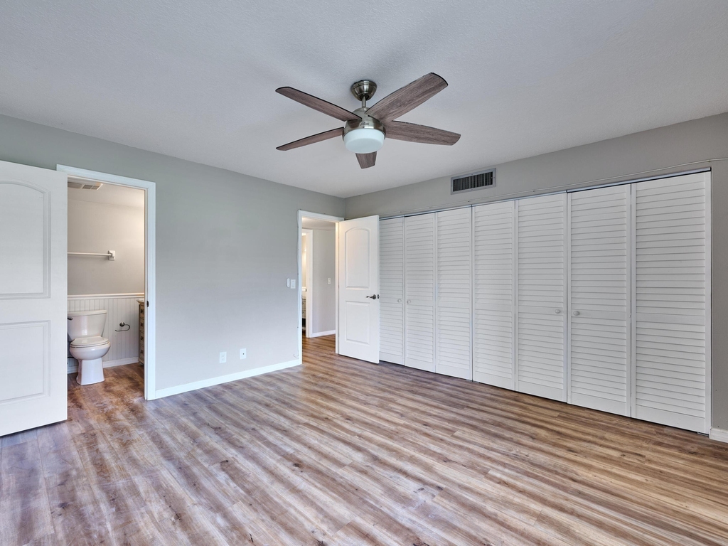 12021 W Greenway Drive - Photo 31