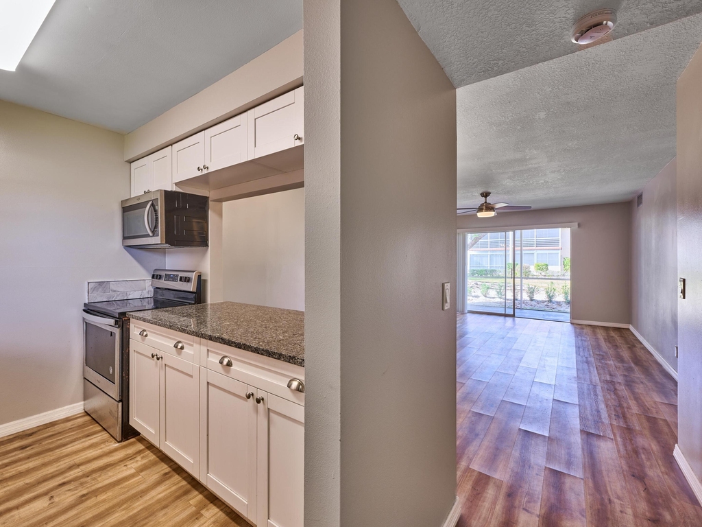 12021 W Greenway Drive - Photo 2
