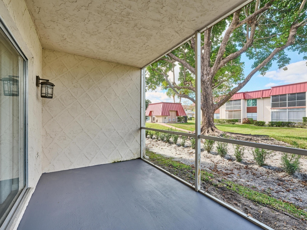 12021 W Greenway Drive - Photo 22