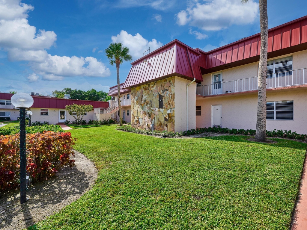 12021 W Greenway Drive - Photo 45