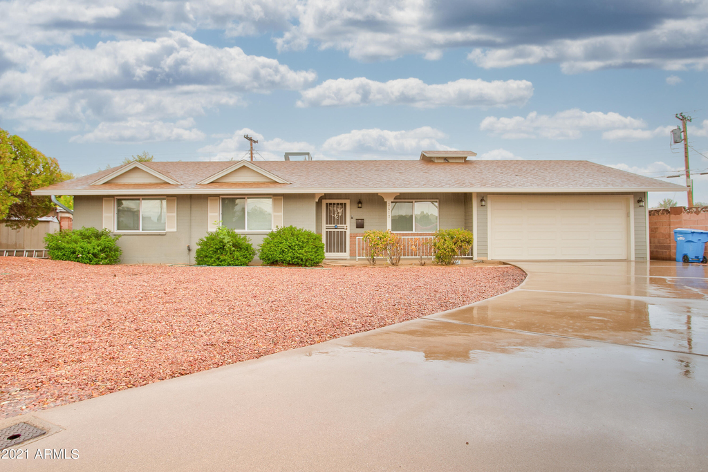 3417 W Marlette Avenue - Photo 1