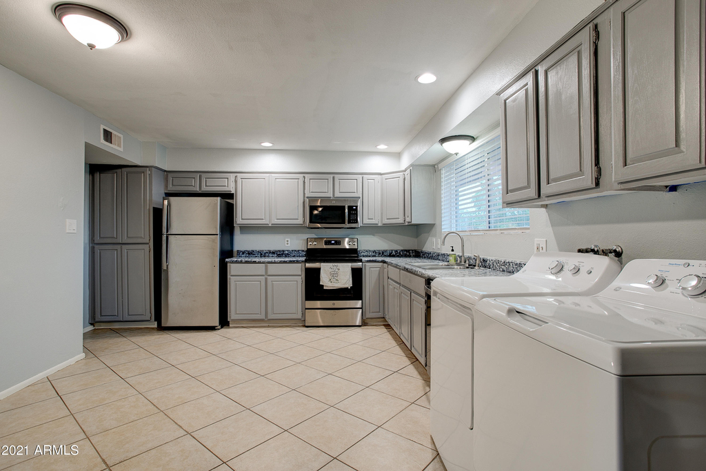 3417 W Marlette Avenue - Photo 14