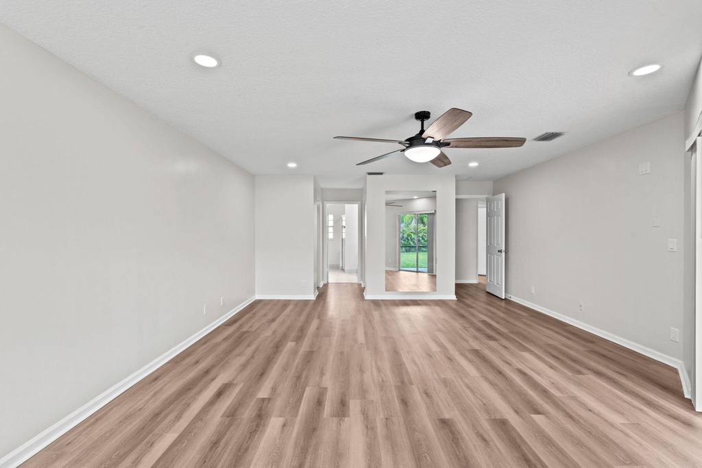 17104 76th Street N - Photo 27