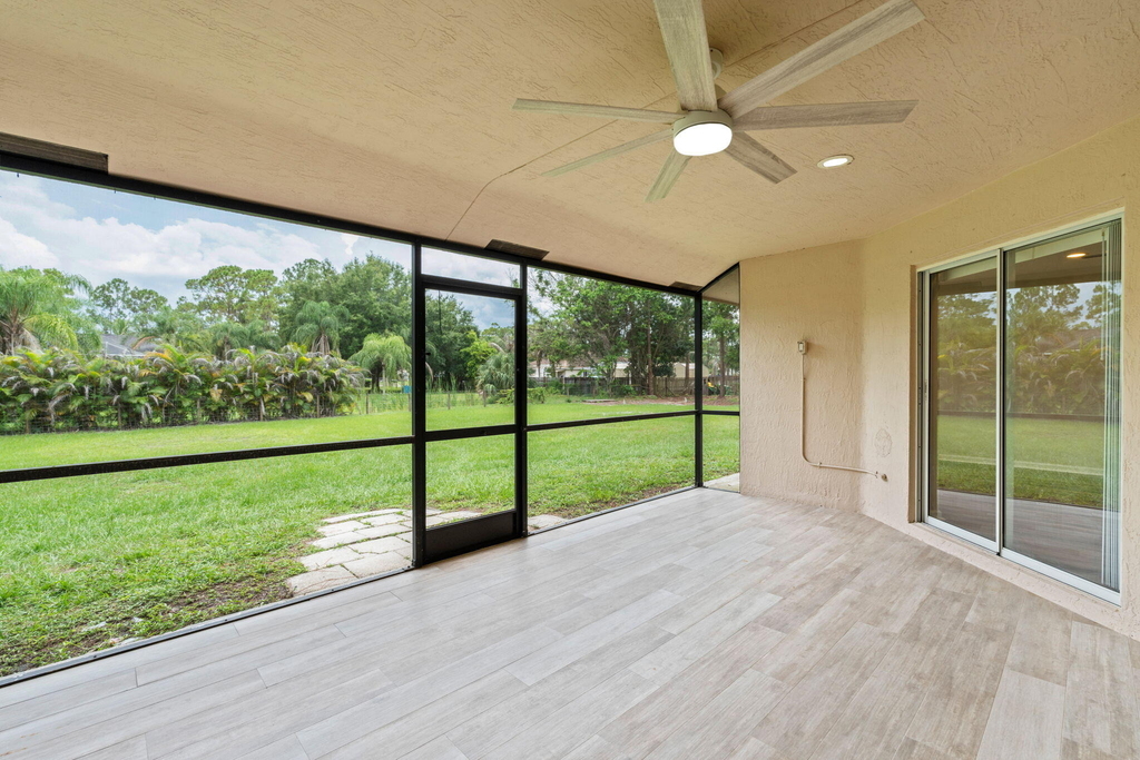 17104 76th Street N - Photo 34