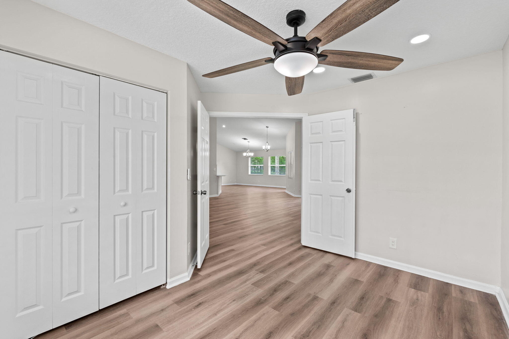 17104 76th Street N - Photo 18