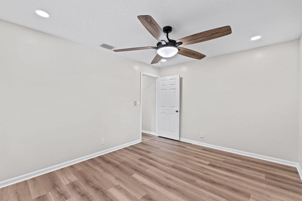 17104 76th Street N - Photo 25