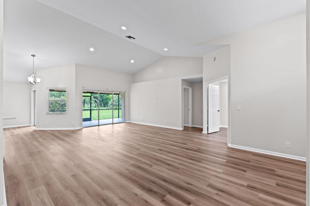 17104 76th Street N - Photo 9