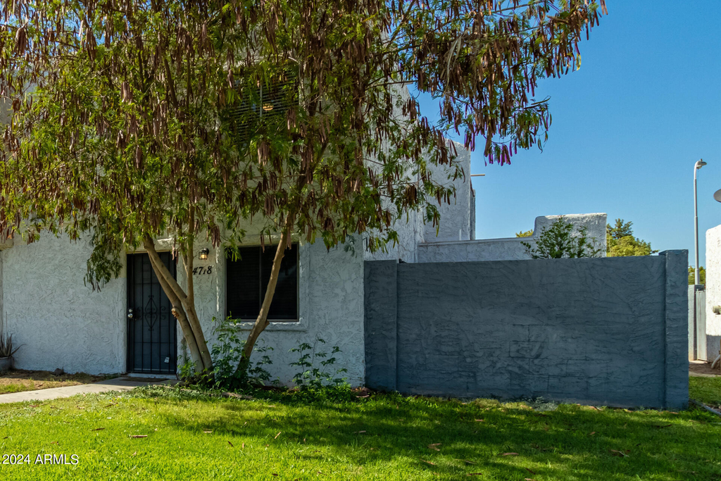 4718 W Orangewood Avenue - Photo 3