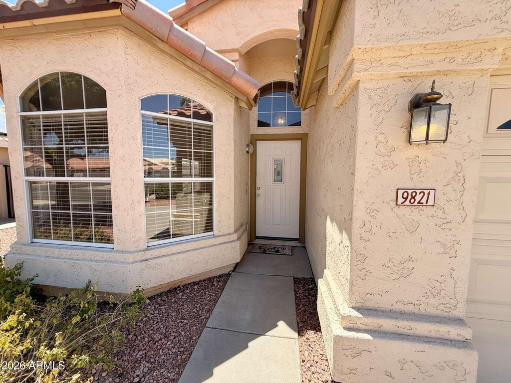 9821 W Yukon Drive - Photo 2