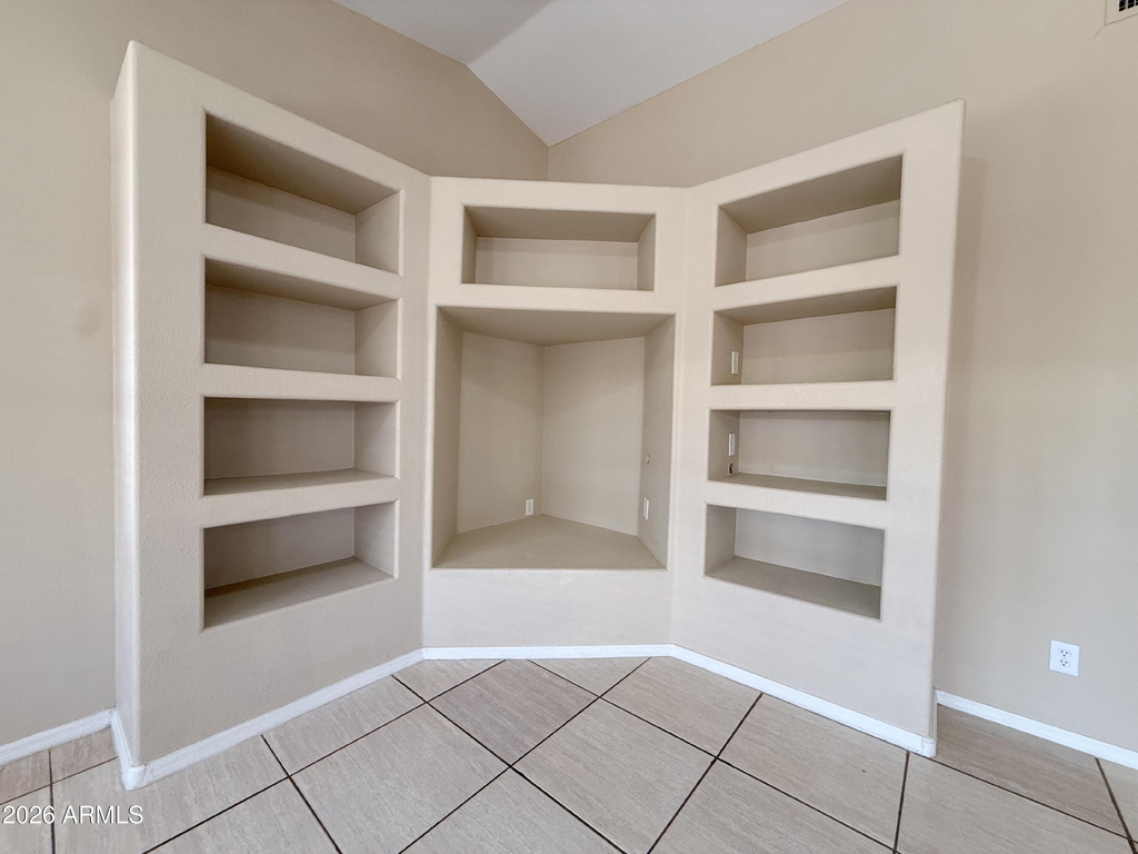 9821 W Yukon Drive - Photo 13
