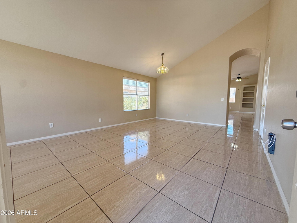 9821 W Yukon Drive - Photo 3