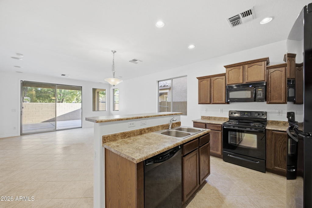 5643 E Alder Avenue - Photo 11