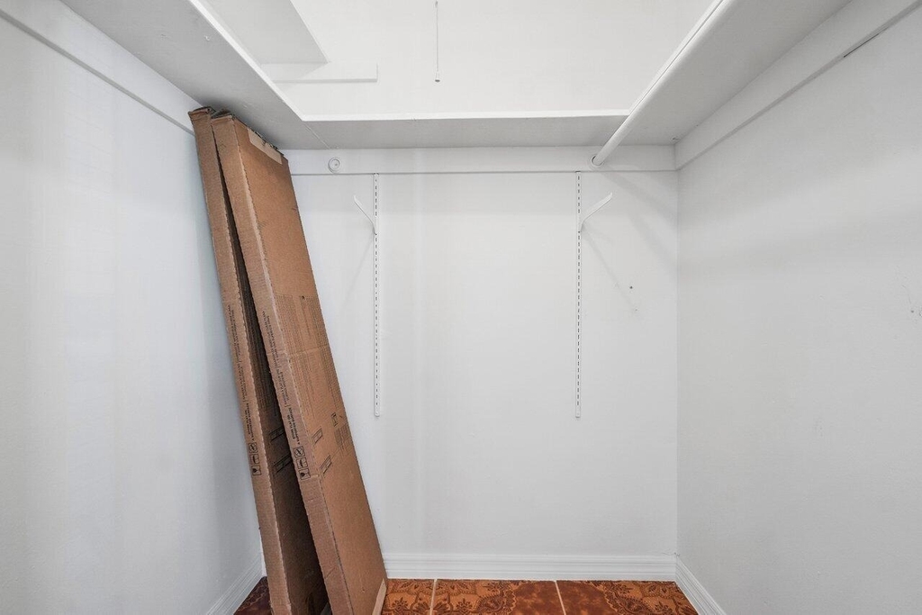 4271 Empress Street - Photo 16
