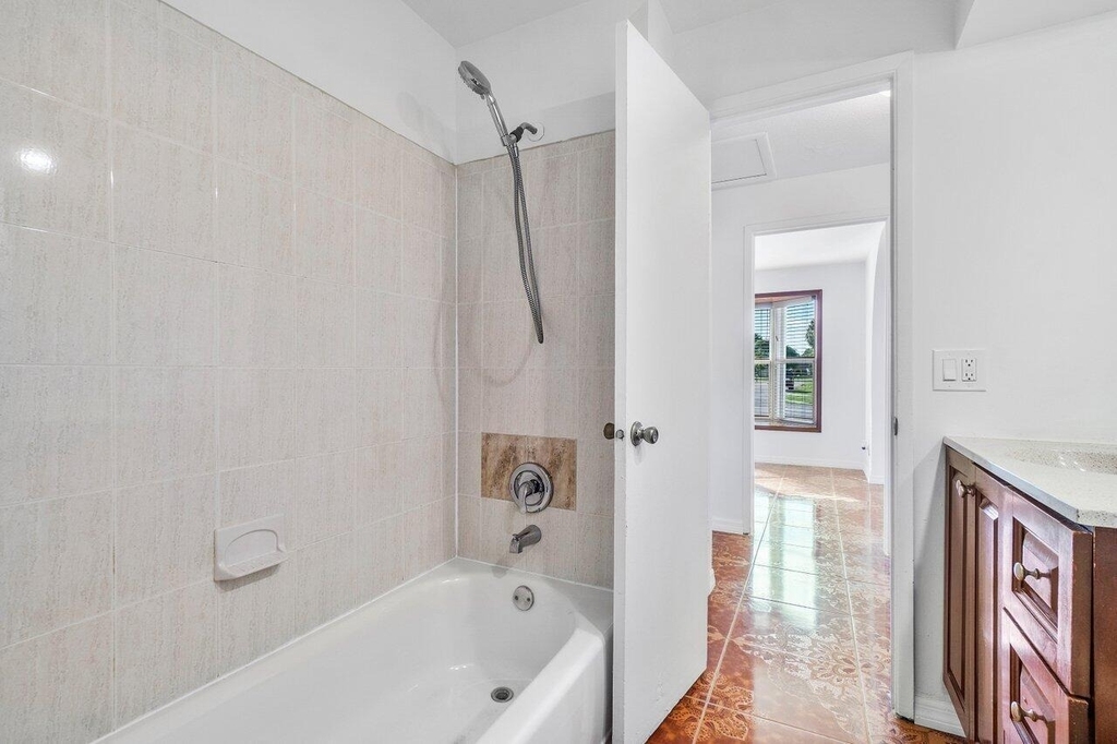 4271 Empress Street - Photo 20