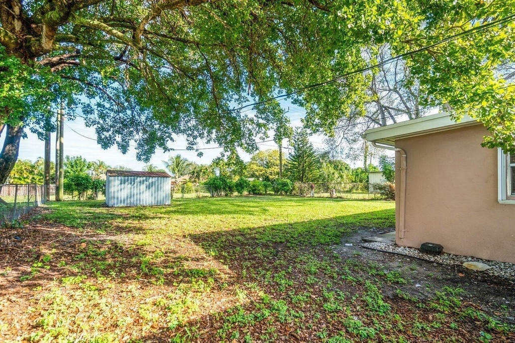 4271 Empress Street - Photo 22