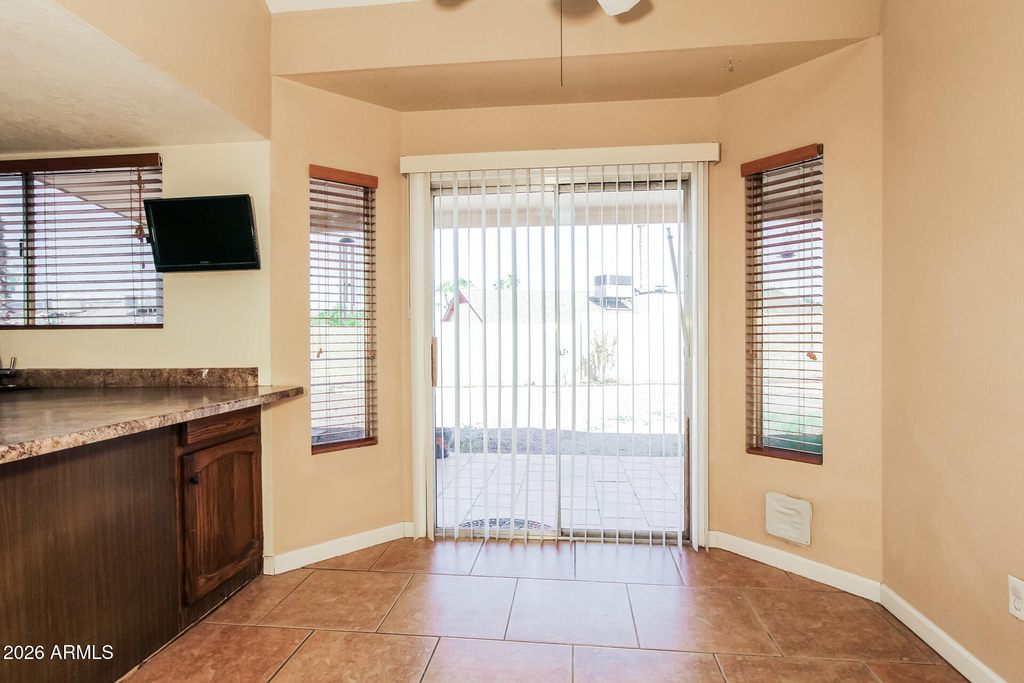 16215 N 16th Street - Photo 4
