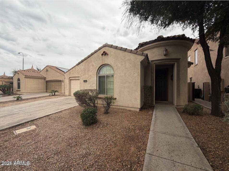 421 W Wisteria Place - Photo 1