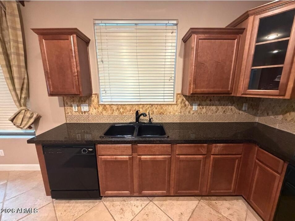 421 W Wisteria Place - Photo 15