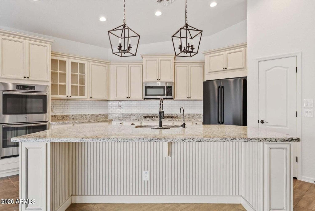 22218 E Cherrywood Drive - Photo 2