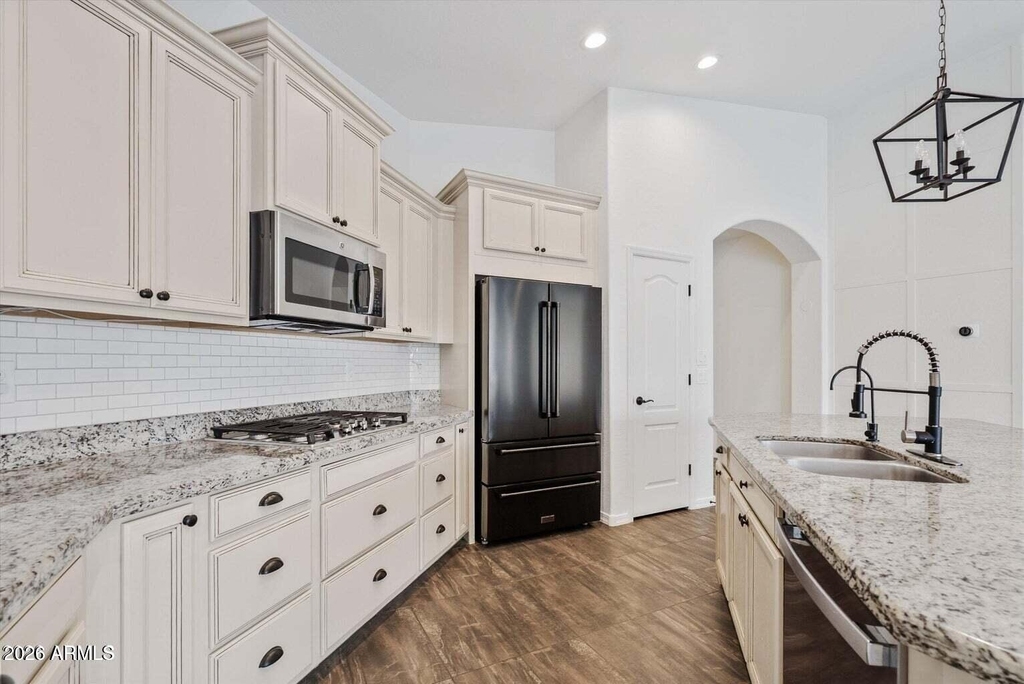 22218 E Cherrywood Drive - Photo 9