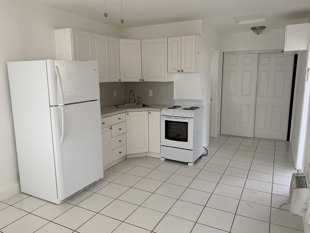 114 Nw 25th Street - Photo 3