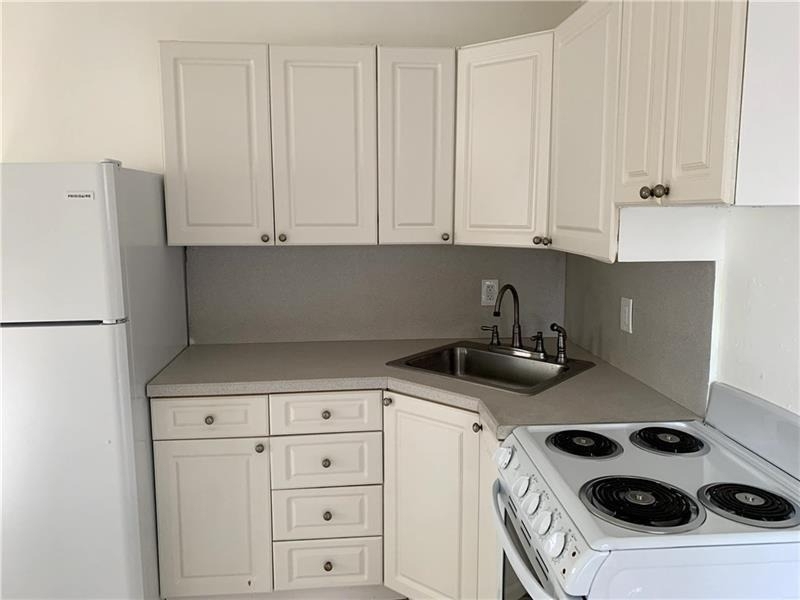 114 Nw 25th Street - Photo 2