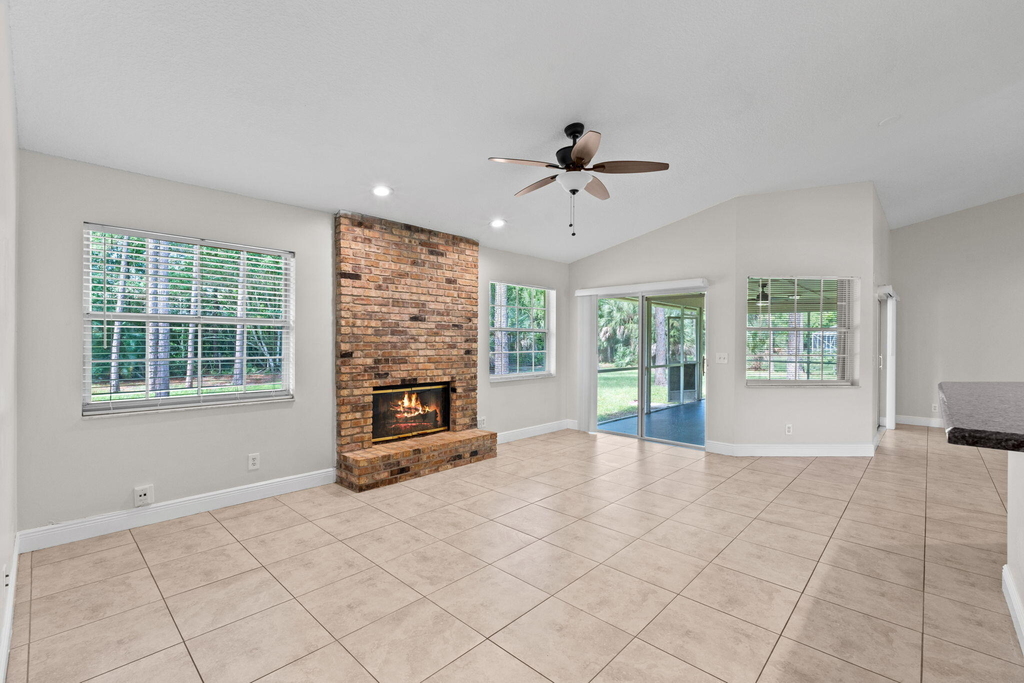 16628 Valencia Boulevard - Photo 14