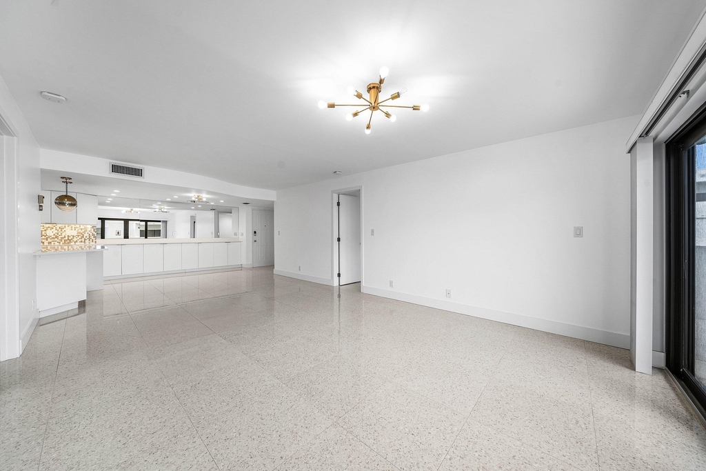 330 Se 20th Avenue - Photo 7