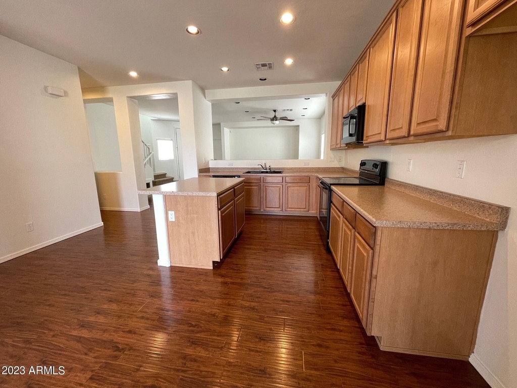 18235 N Alicia Court - Photo 5