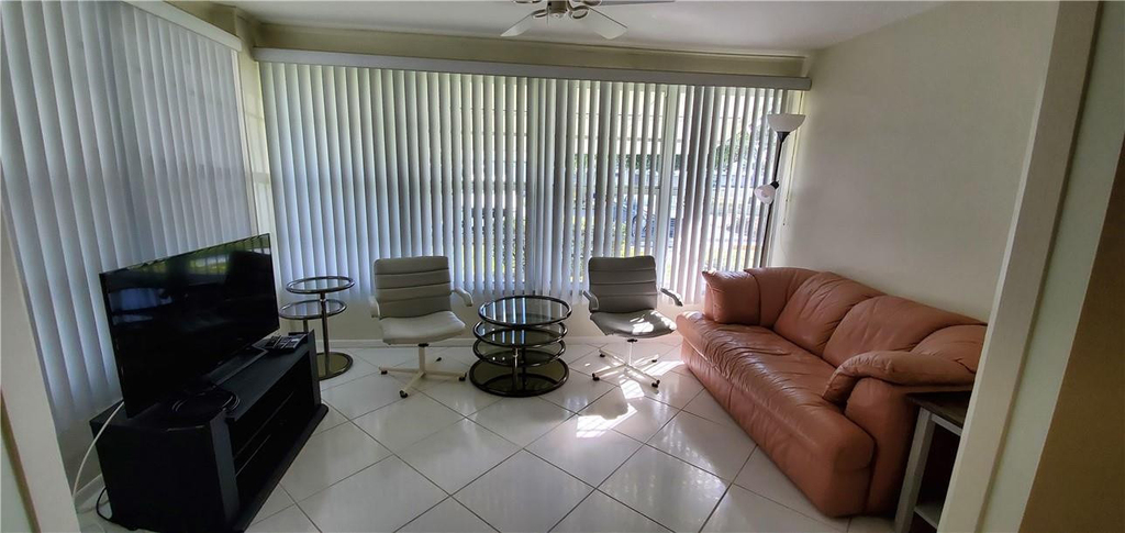 1107 Cir Terrace W - Photo 8