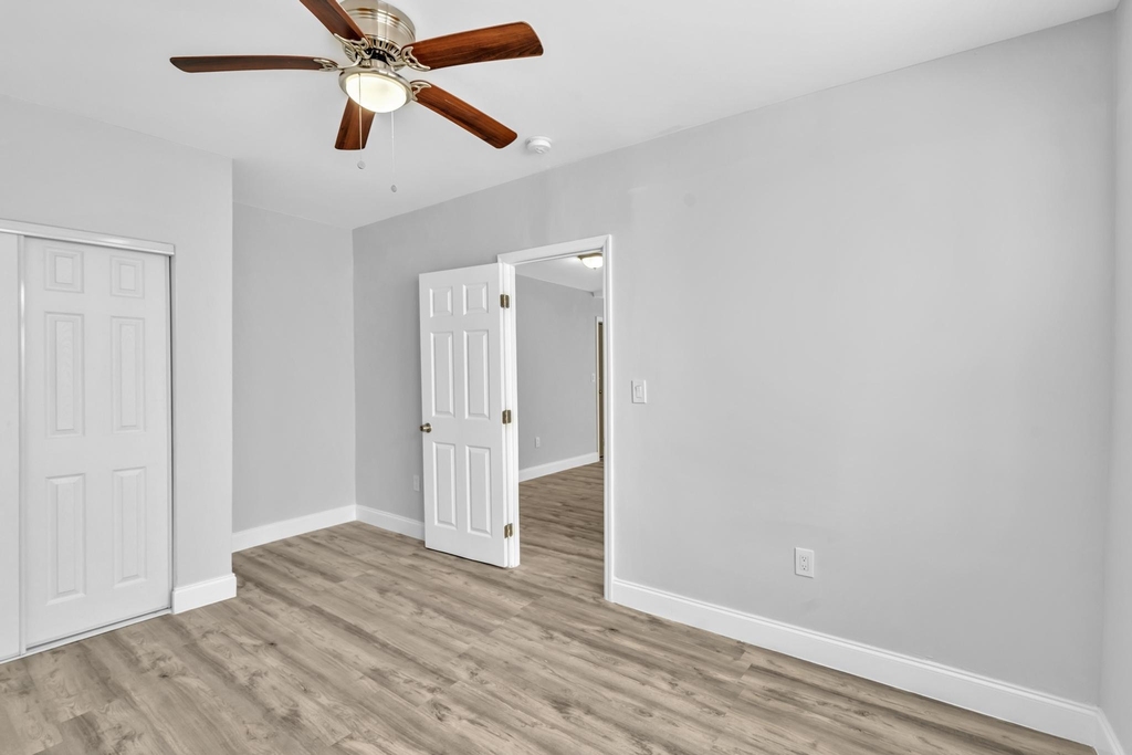 1142 Sw 4th Street - Photo 7