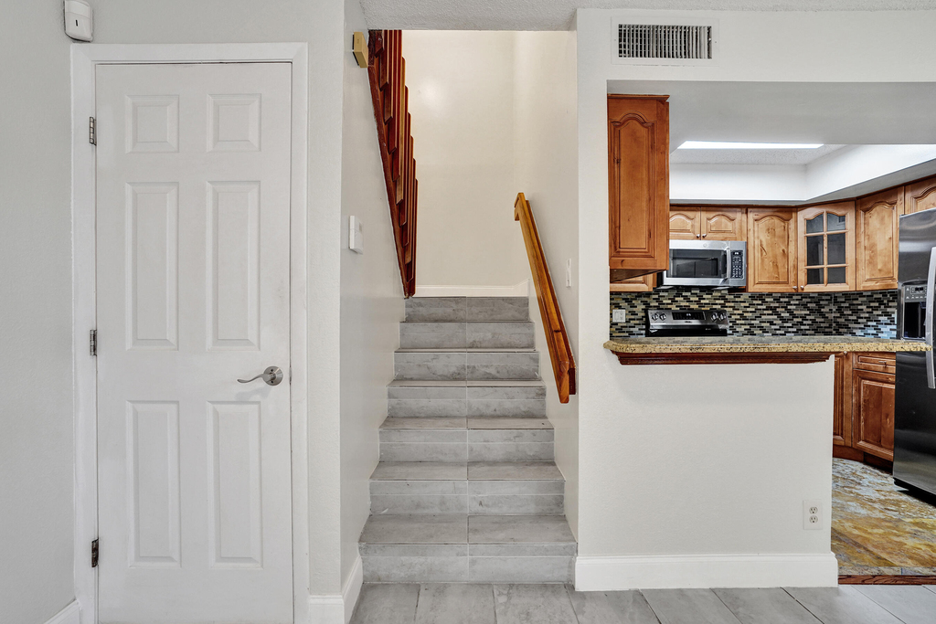 4260 Village Drive - Photo 5