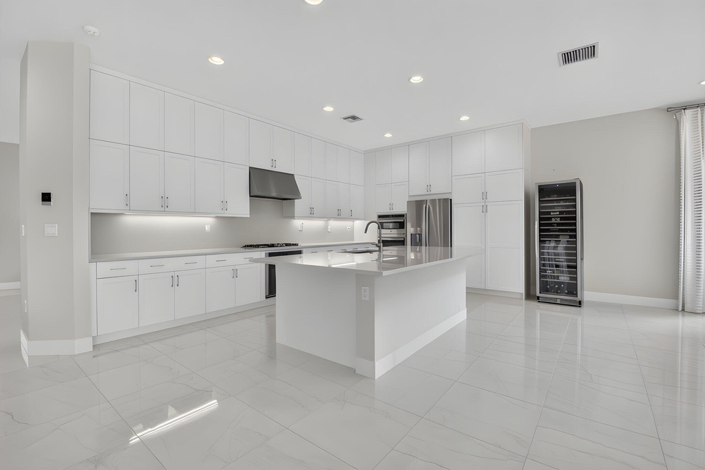 8270 Essex Country Club Drive - Photo 10