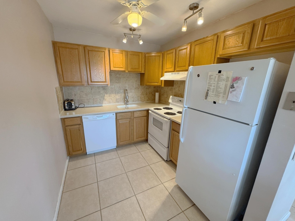 125 Dorset C - Photo 0