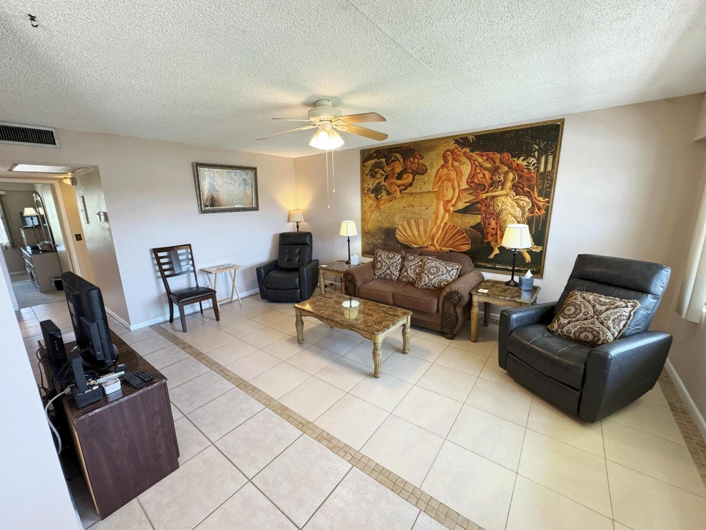 125 Dorset C - Photo 4