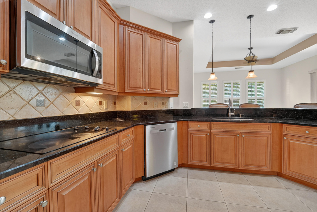 854 Sw St Tropez Court - Photo 11