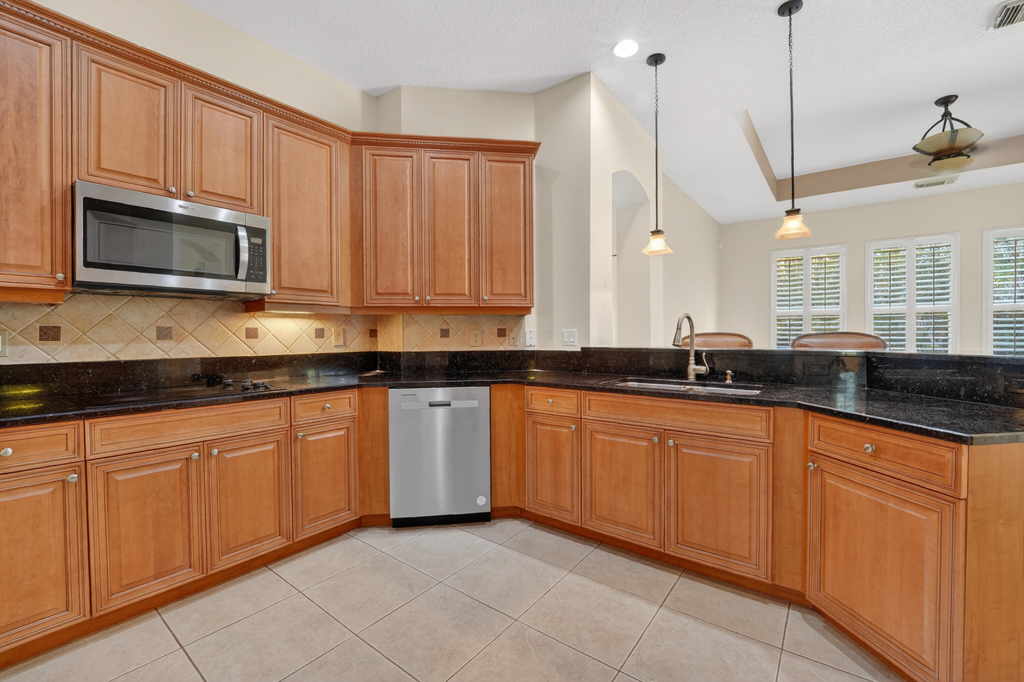 854 Sw St Tropez Court - Photo 13